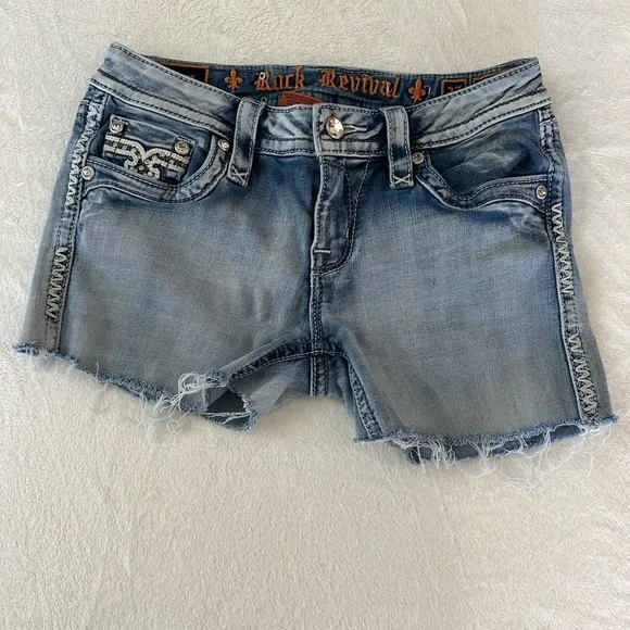 ROCK REVIVAL Raven Distressed Embellished Pocket Jean Cut-off Shorts Denim Sz 27 - Picture 2 of 3
